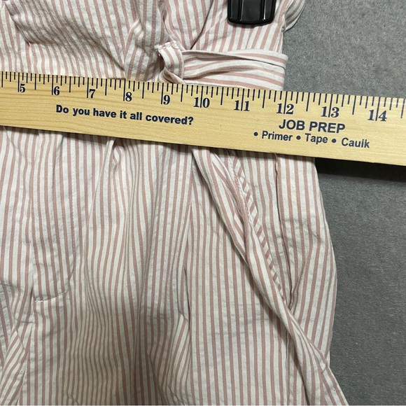 Forever 21  Elastic Waist Open Leg Beige Stripe Belted Paper Bag Shorts Small - Picture 5 of 8